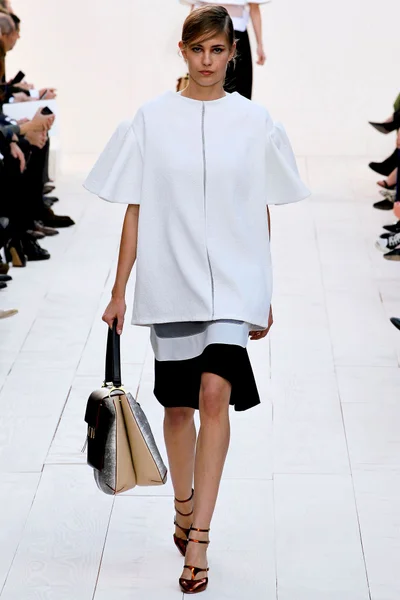 Look 2